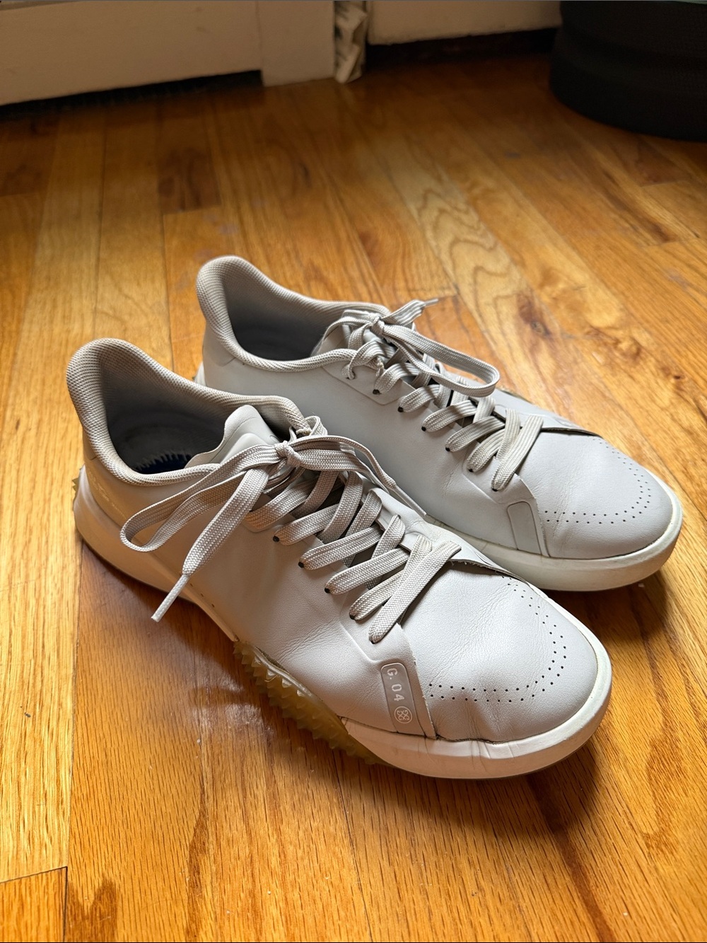 G/FORE Men's Light Gray Leather Athletic Sneakers